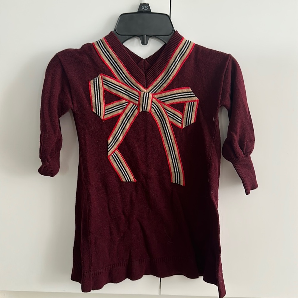 Burberry sweater size 3